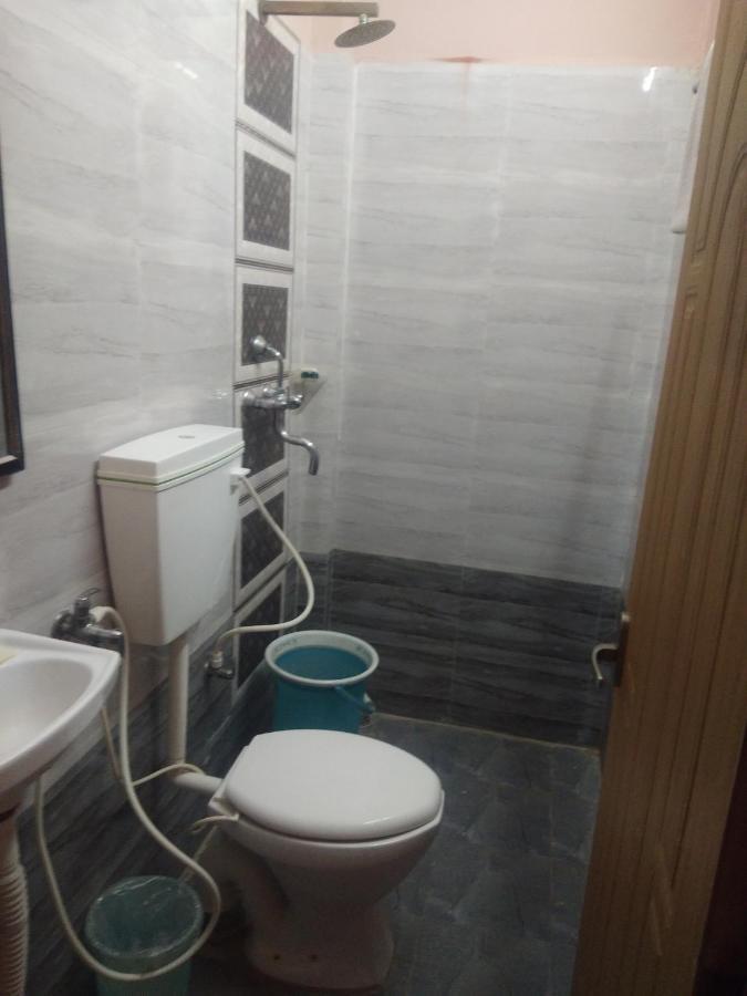 Ds Residency Varanasi-Prime Location-Parking Εξωτερικό φωτογραφία