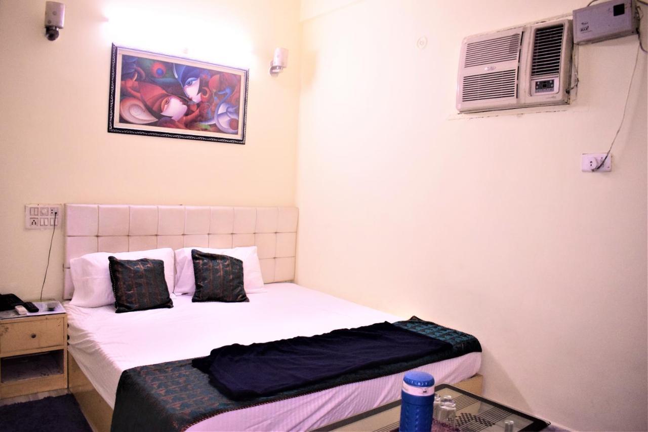 Ds Residency Varanasi-Prime Location-Parking Εξωτερικό φωτογραφία
