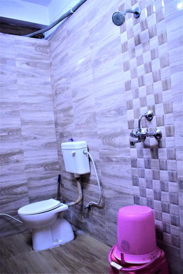 Ds Residency Varanasi-Prime Location-Parking Εξωτερικό φωτογραφία