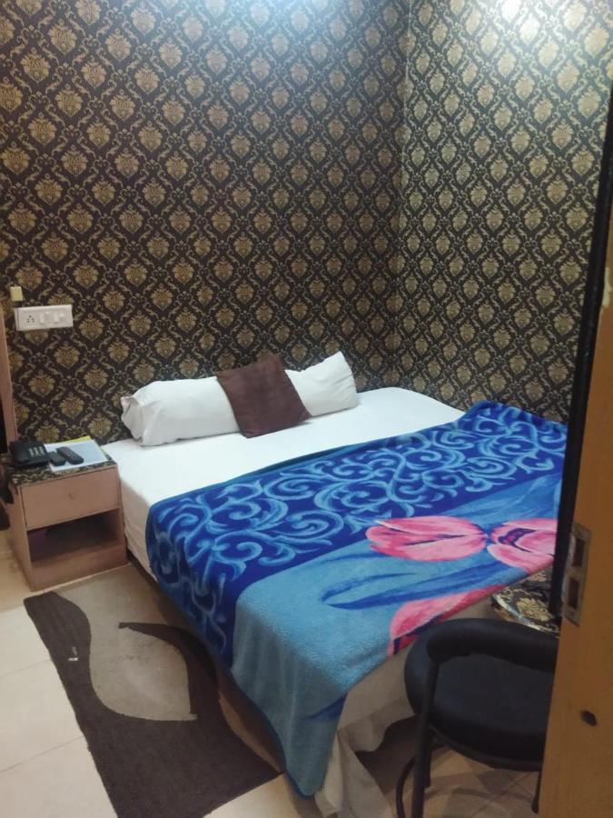 Ds Residency Varanasi-Prime Location-Parking Εξωτερικό φωτογραφία