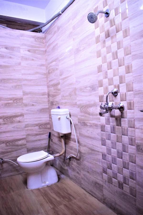 Ds Residency Varanasi-Prime Location-Parking Εξωτερικό φωτογραφία