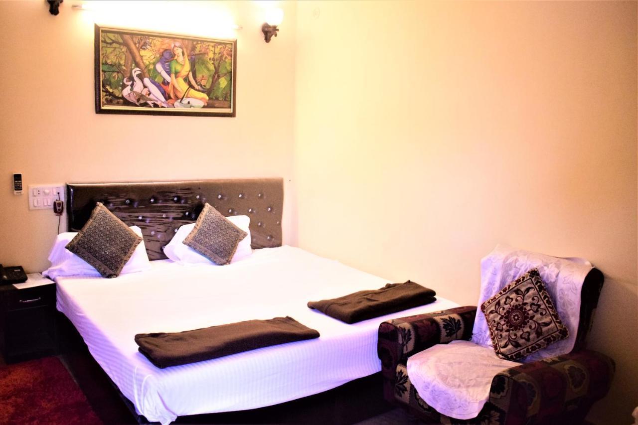 Ds Residency Varanasi-Prime Location-Parking Εξωτερικό φωτογραφία