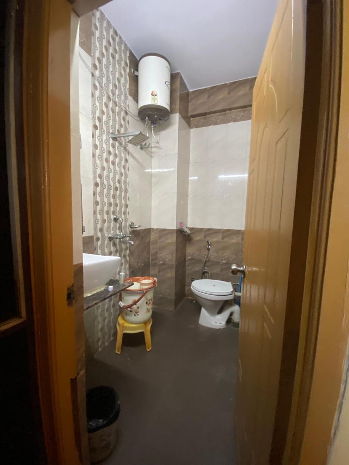 Ds Residency Varanasi-Prime Location-Parking Εξωτερικό φωτογραφία