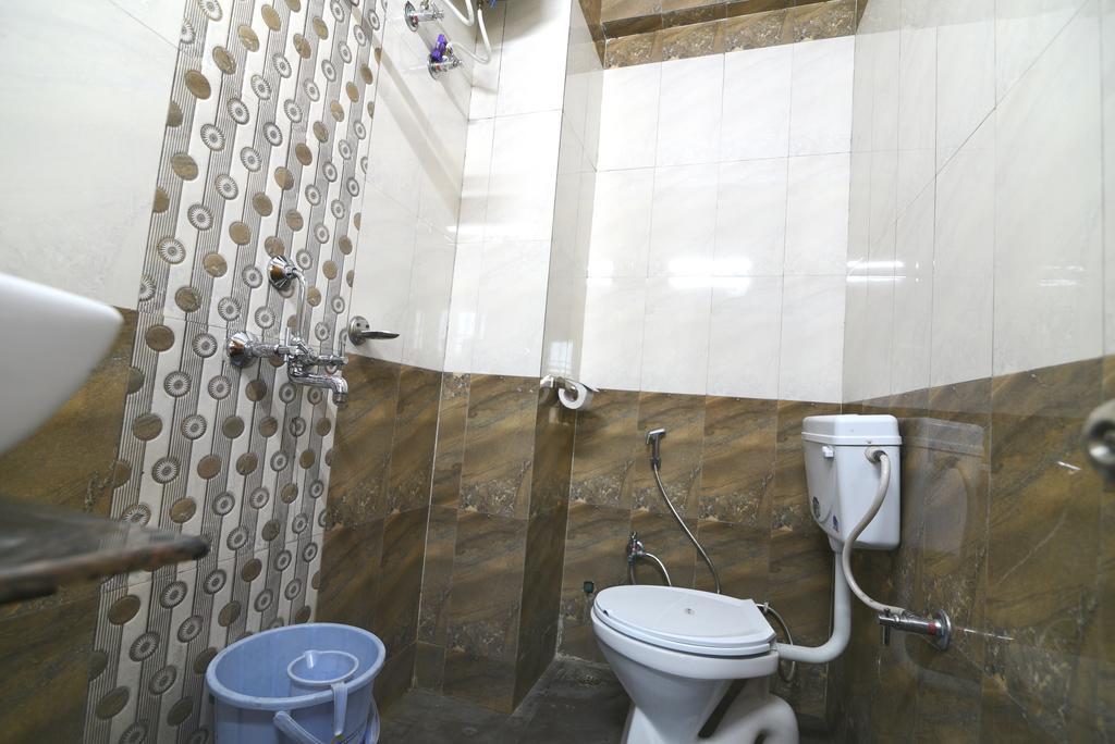 Ds Residency Varanasi-Prime Location-Parking Εξωτερικό φωτογραφία